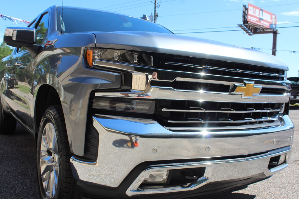 Photo 2 of this CHEVROLET SILVERADO 1500