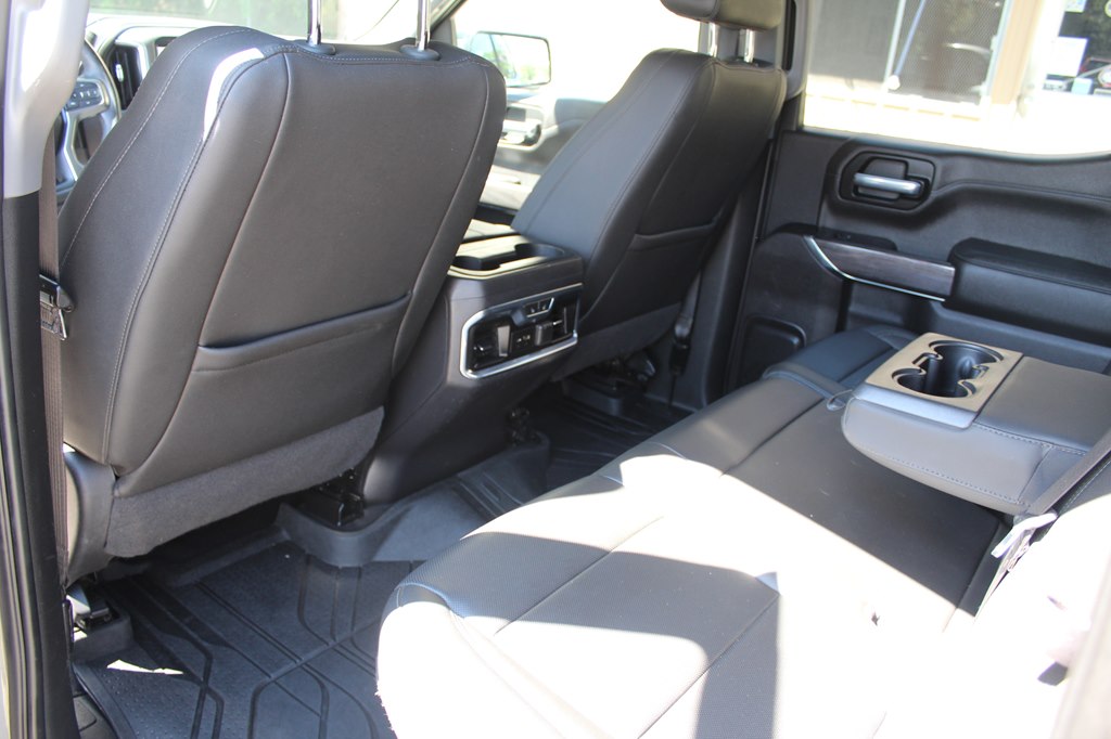 Photo 37 of this CHEVROLET SILVERADO 1500