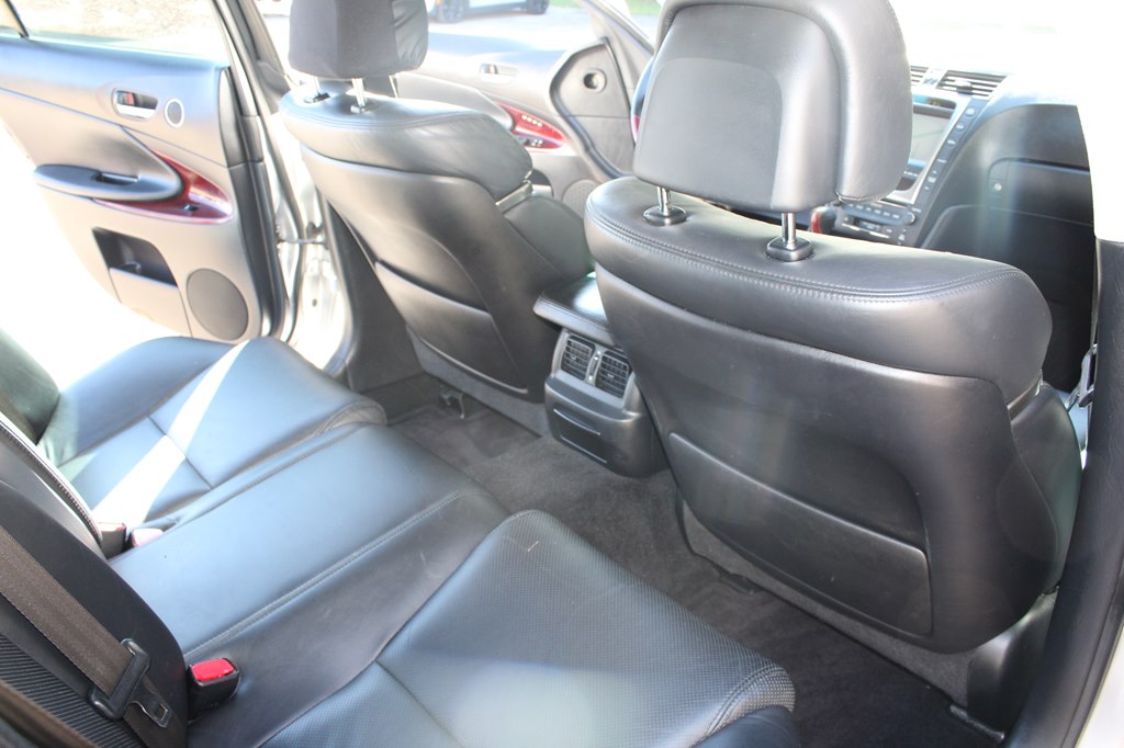 Photo 31 of this LEXUS GS