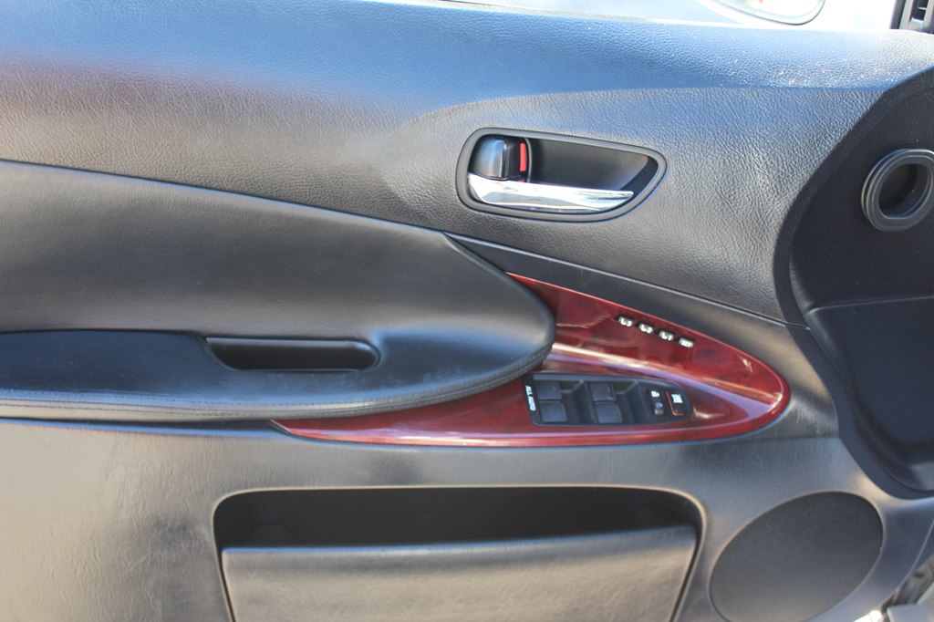 Photo 36 of this LEXUS GS