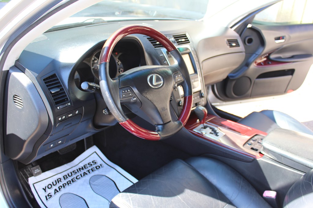 Photo 25 of this LEXUS GS