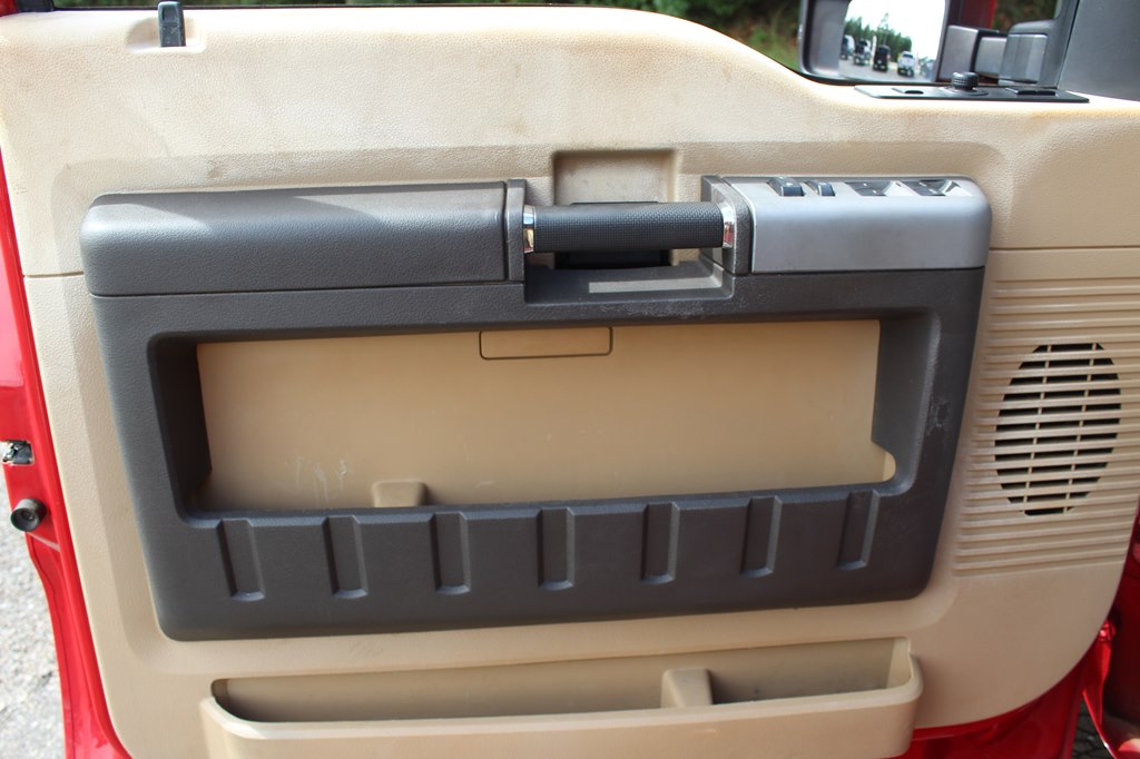 Photo 37 of this FORD F250
