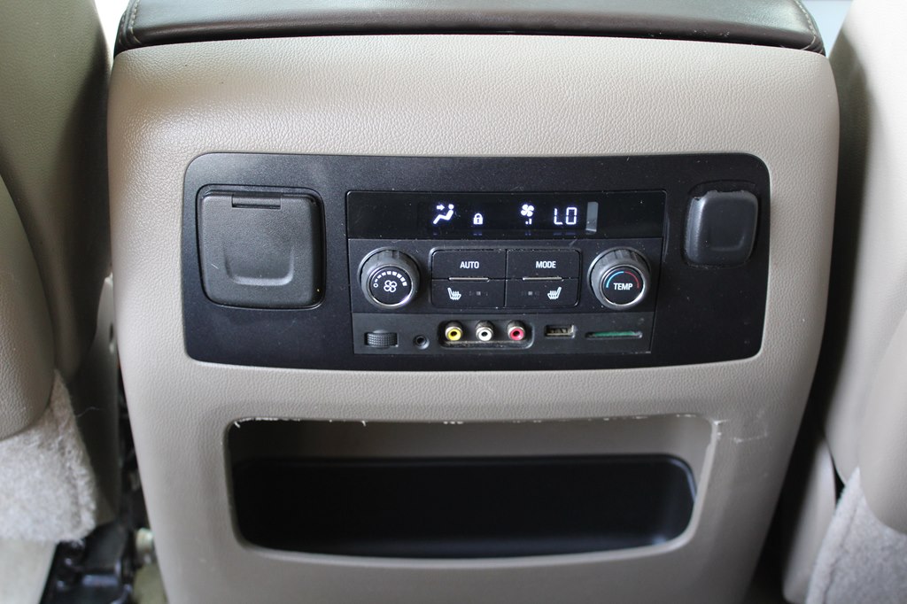 Photo 39 of this CHEVROLET SUBURBAN