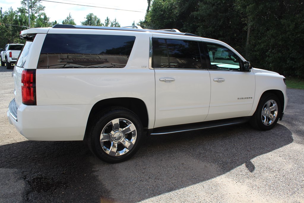 Photo 14 of this CHEVROLET SUBURBAN
