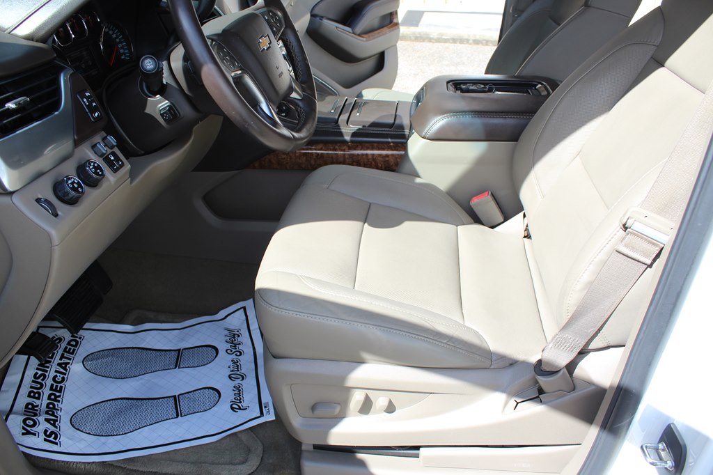 Photo 24 of this CHEVROLET SUBURBAN