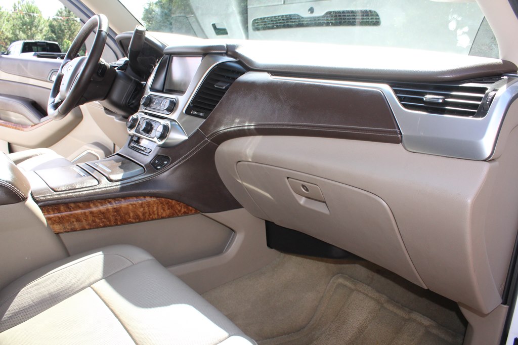 Photo 28 of this CHEVROLET SUBURBAN