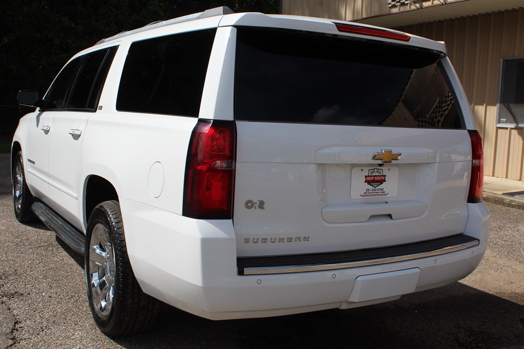 Photo 17 of this CHEVROLET SUBURBAN