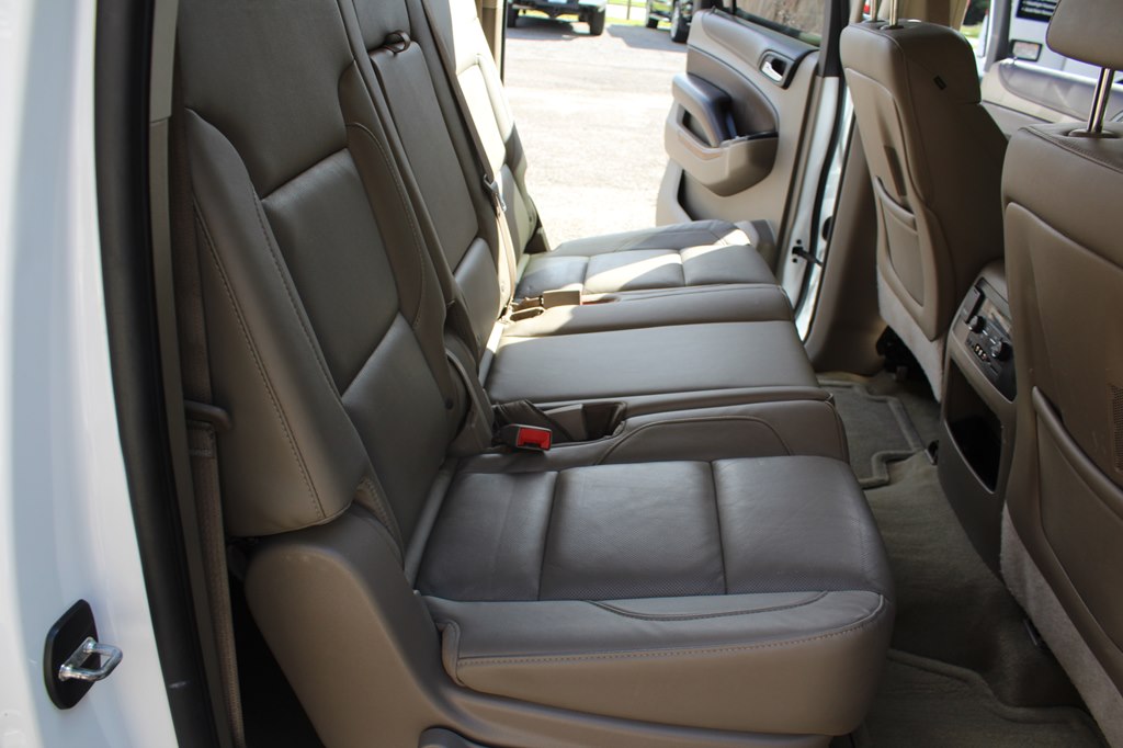Photo 30 of this CHEVROLET SUBURBAN