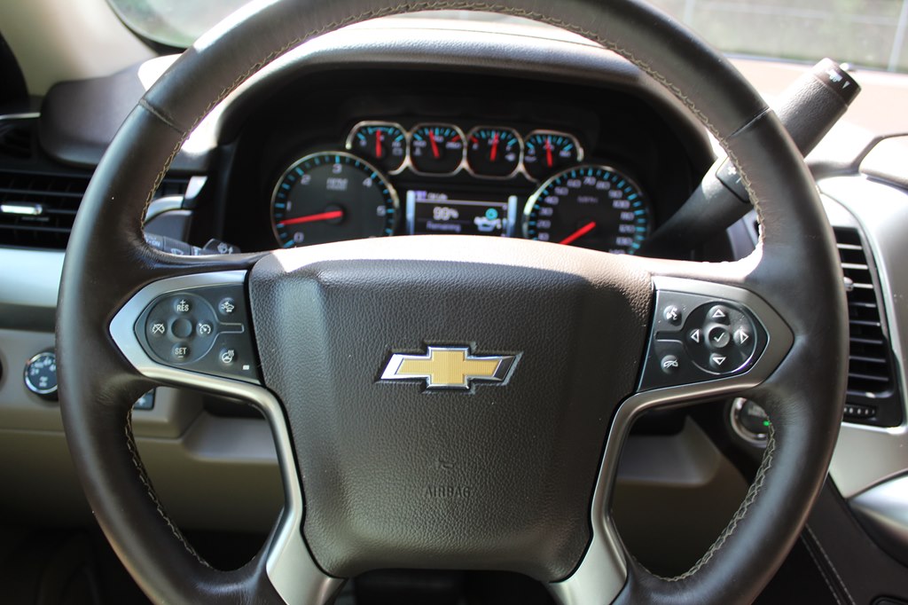 Photo 43 of this CHEVROLET SUBURBAN