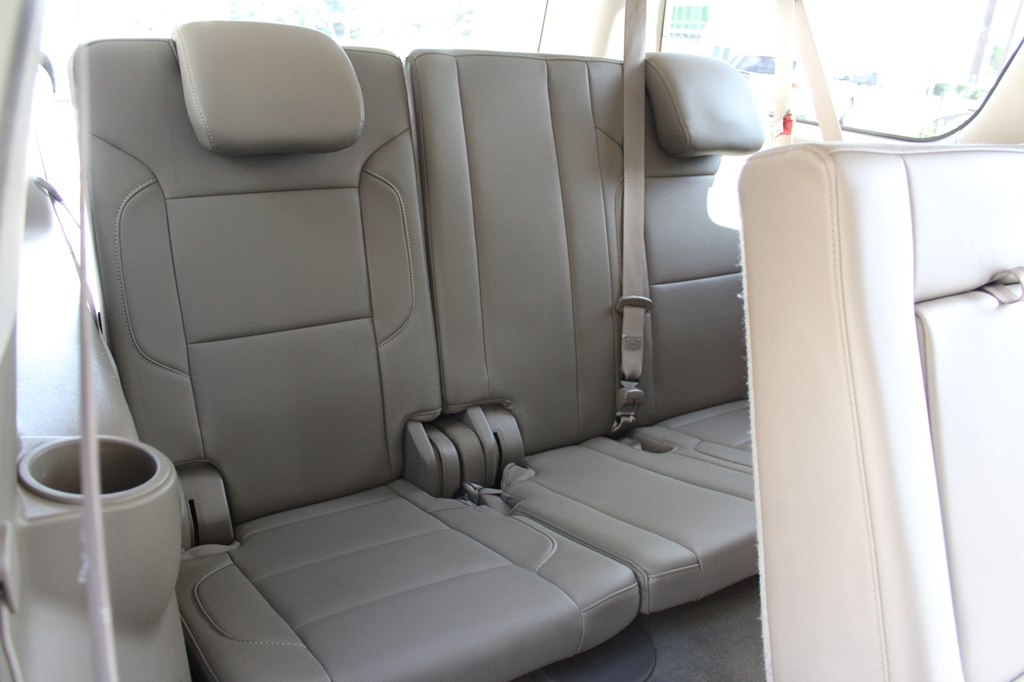 Photo 32 of this CHEVROLET SUBURBAN