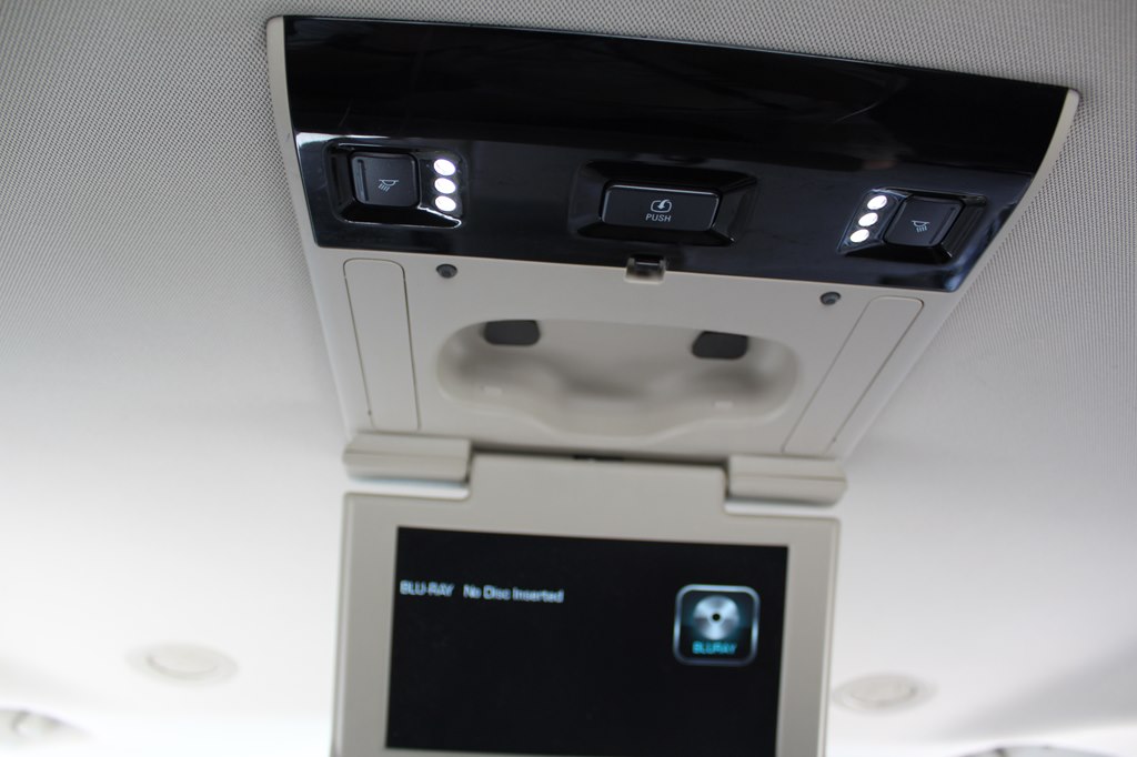 Photo 34 of this CHEVROLET SUBURBAN