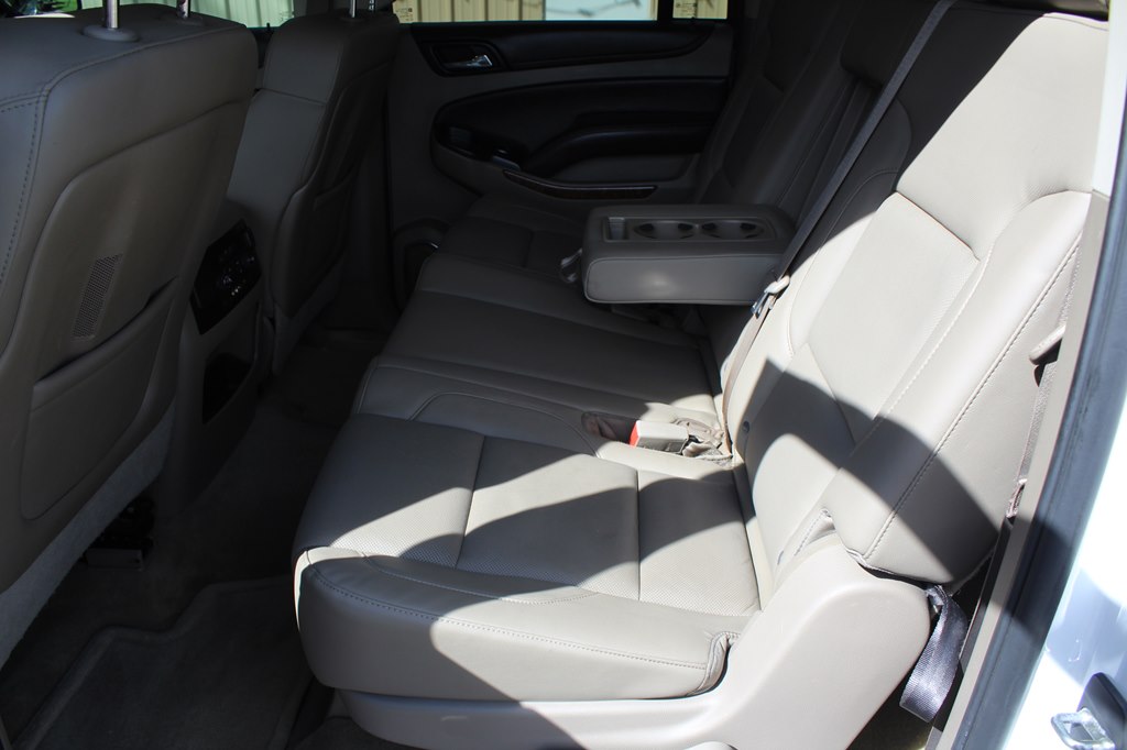 Photo 36 of this CHEVROLET SUBURBAN
