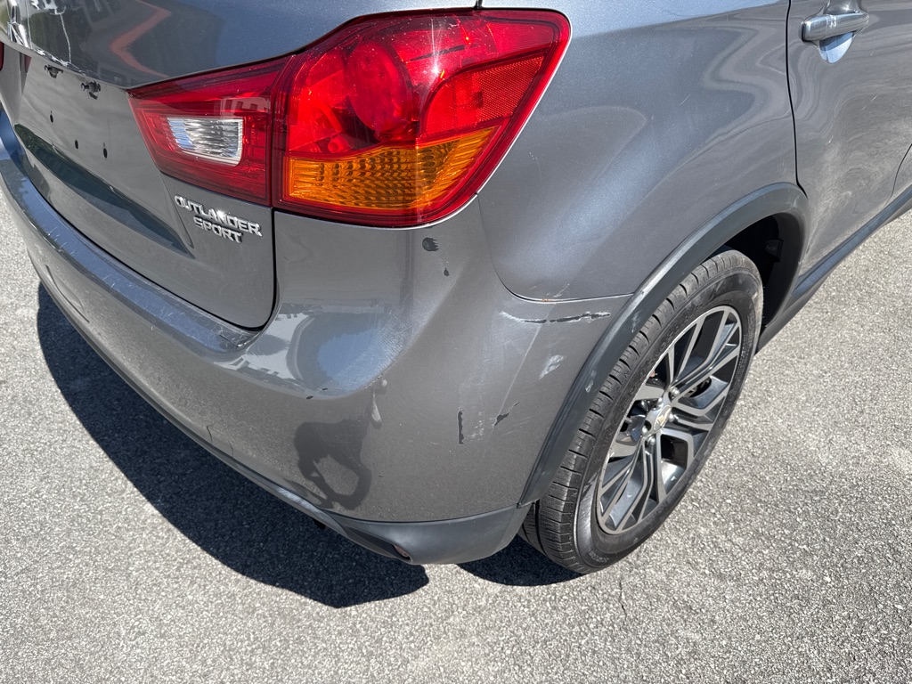 Photo 7 of this MITSUBISHI OUTLANDER SPORT