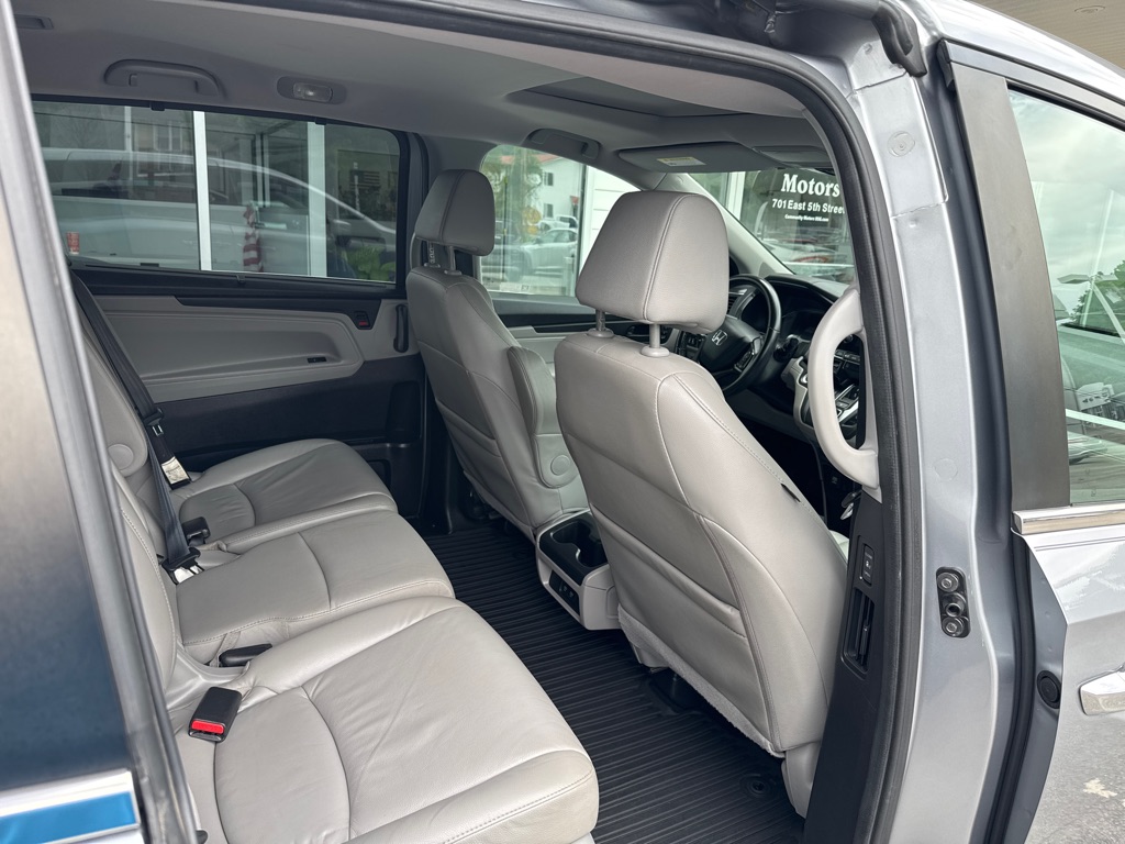 Photo 8 of this HONDA ODYSSEY