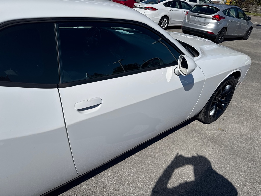 Photo 4 of this DODGE CHALLENGER