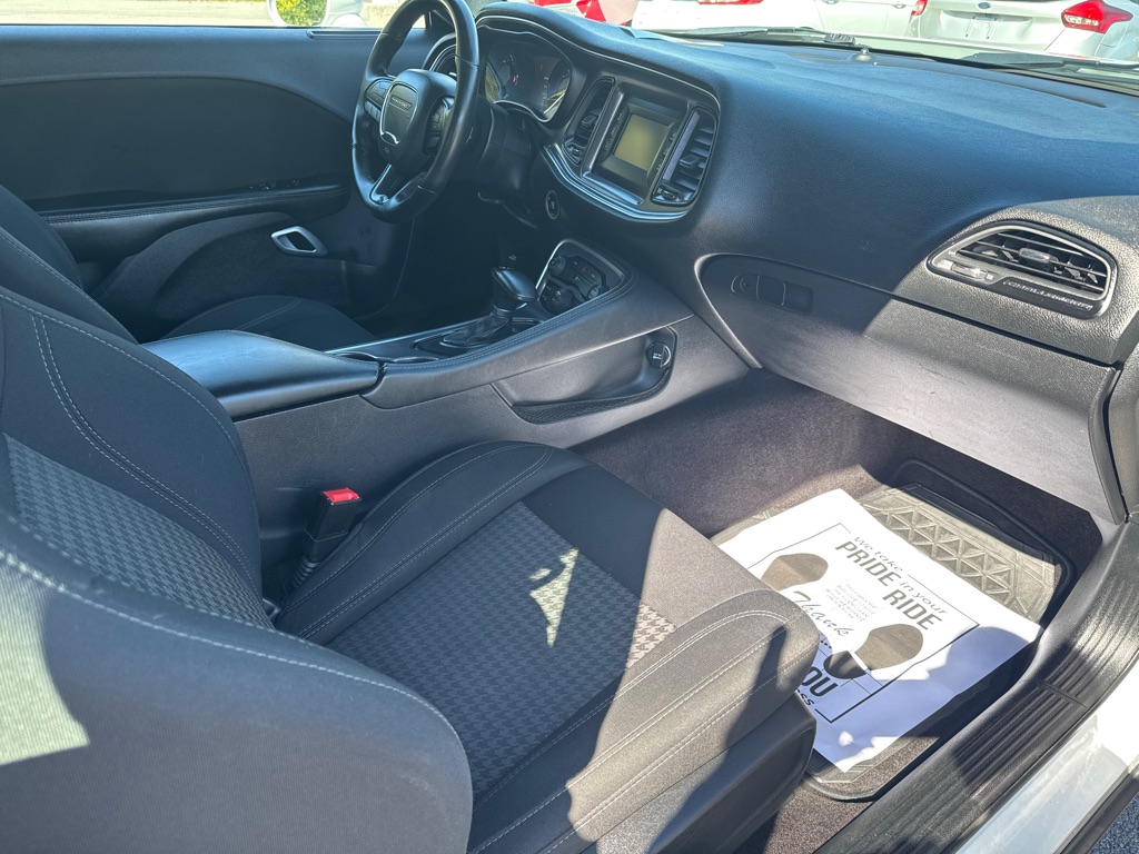 Photo 6 of this DODGE CHALLENGER