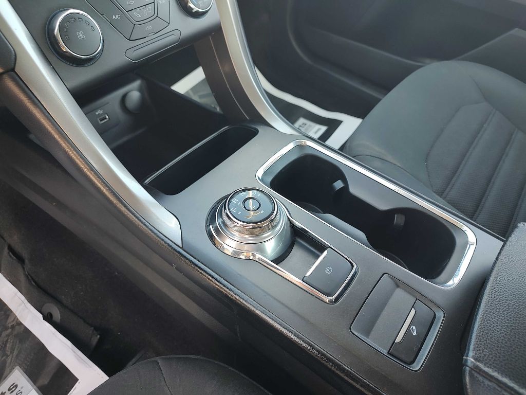 Photo 6 of this FORD FUSION