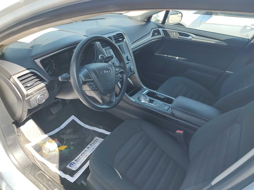 Photo 4 of this FORD FUSION