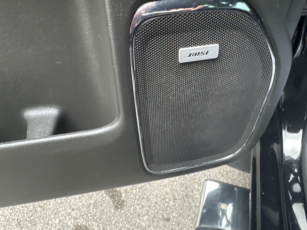 Photo 18 of this GMC SIERRA