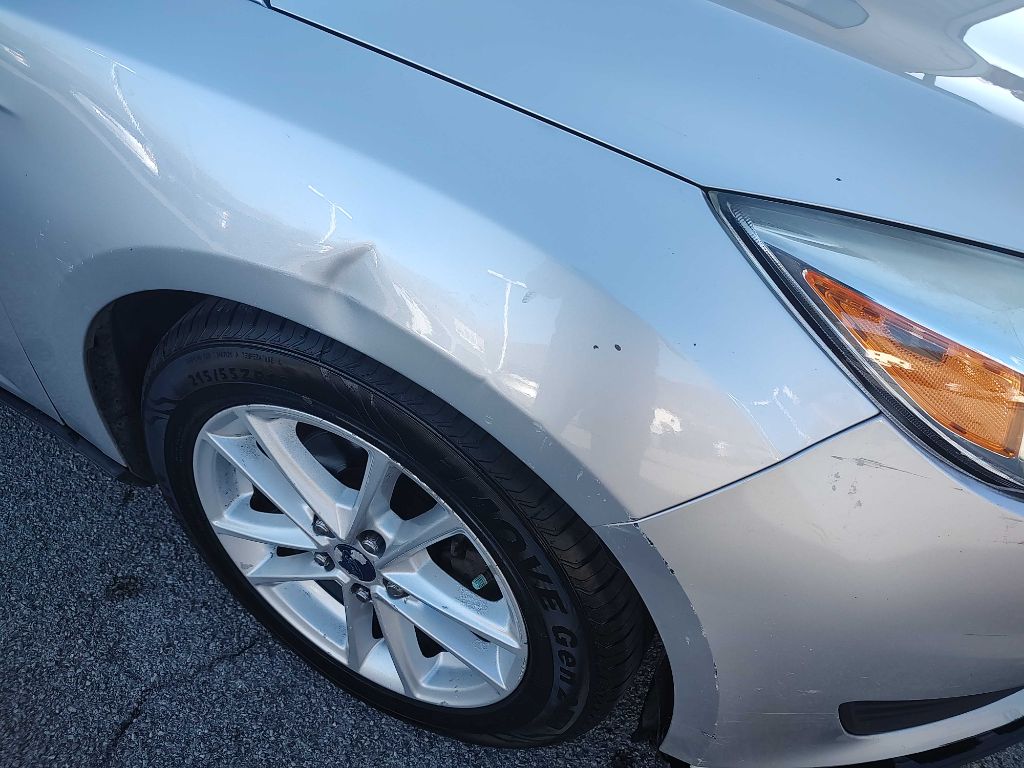 Photo 19 of this FORD FOCUS
