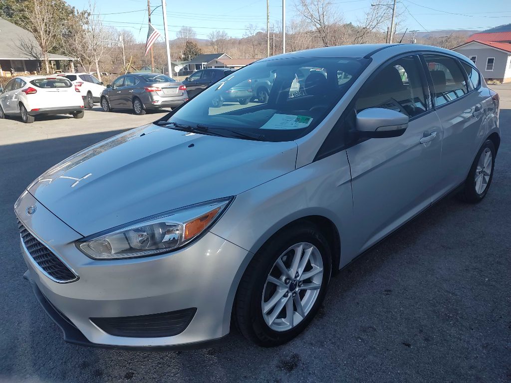 Photo 22 of this FORD FOCUS