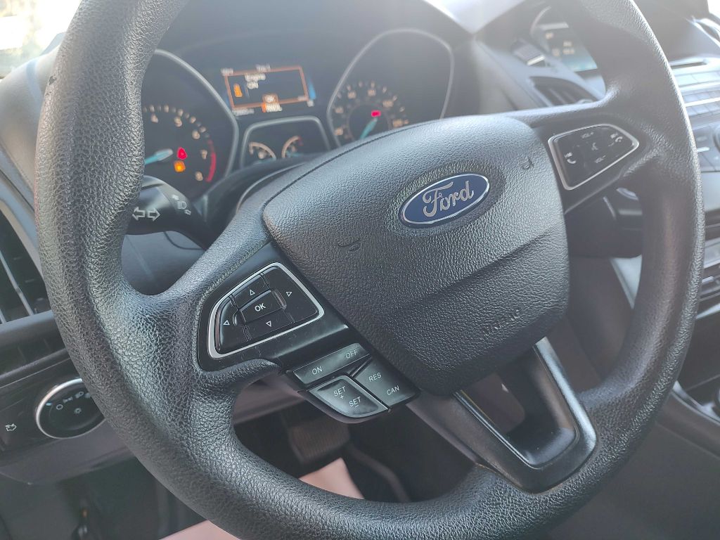 Photo 6 of this FORD FOCUS