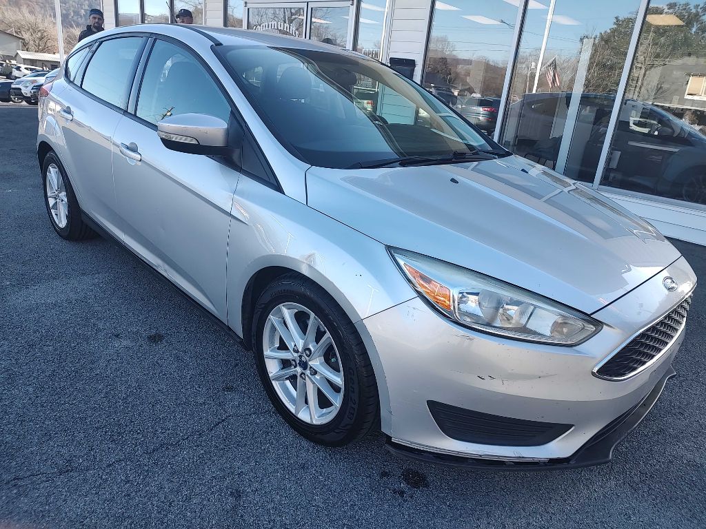 Photo 20 of this FORD FOCUS