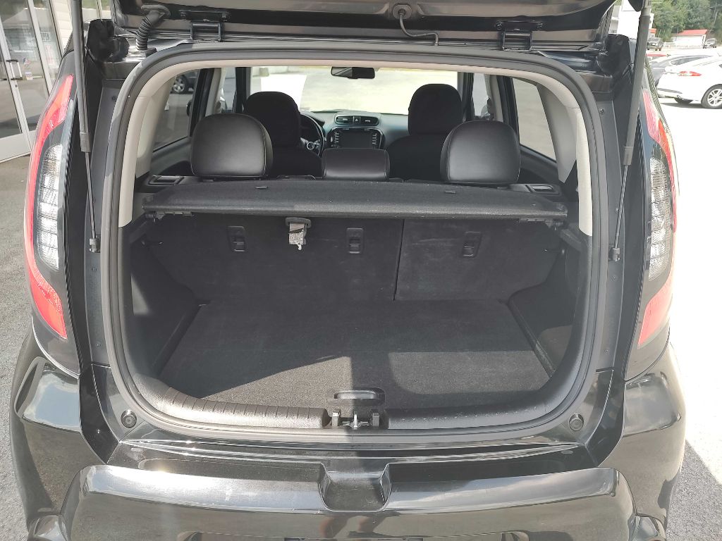 Photo 21 of this KIA SOUL