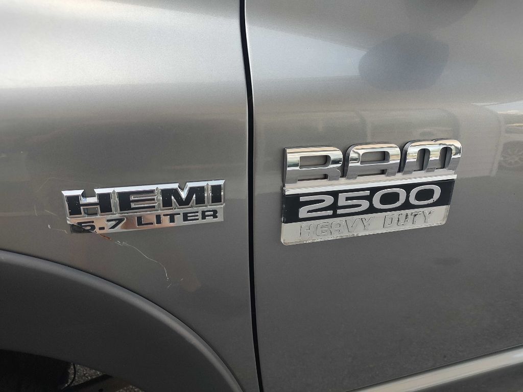Photo 3 of this DODGE RAM 2500