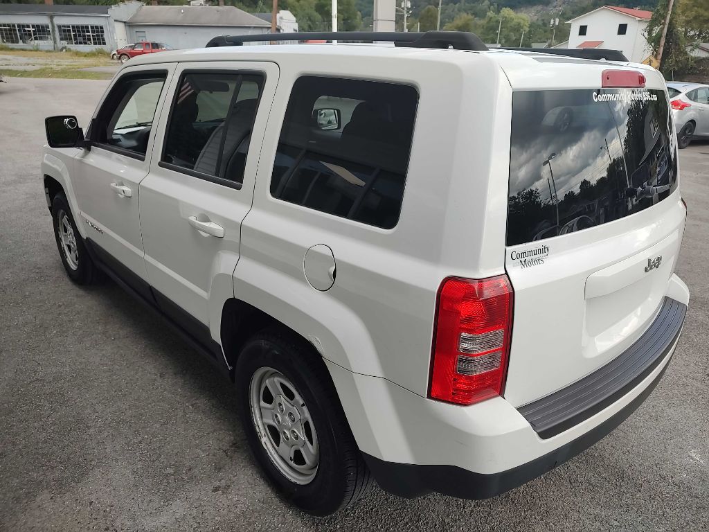 Photo 15 of this JEEP PATRIOT