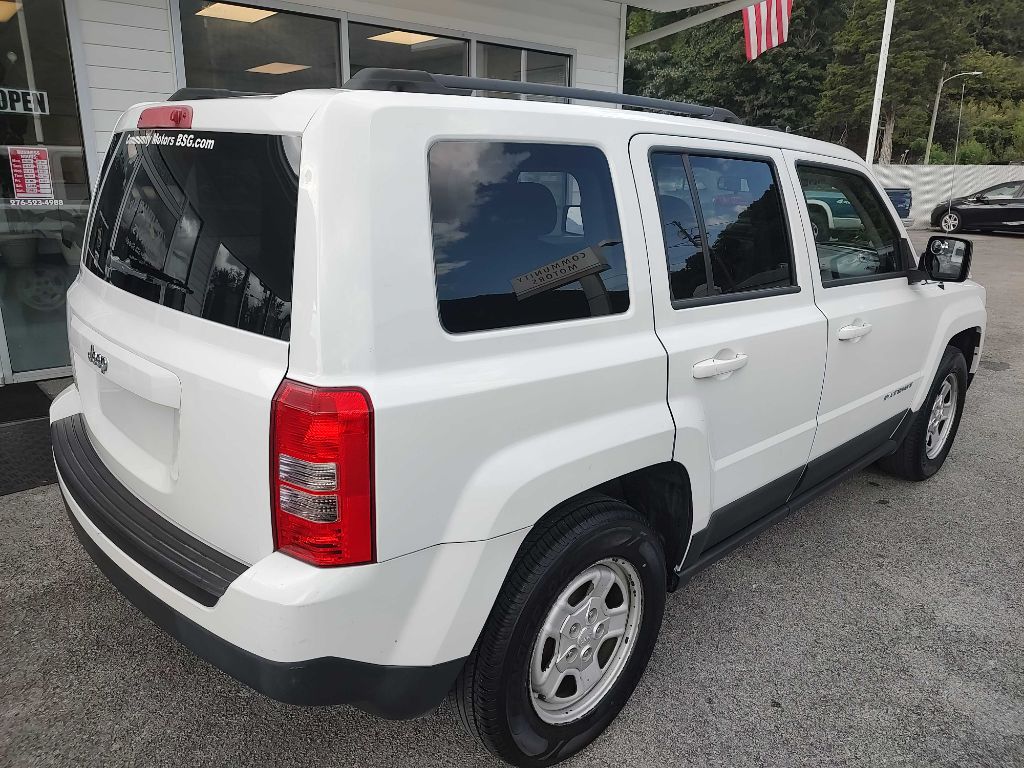 Photo 17 of this JEEP PATRIOT