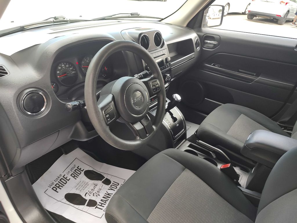 Photo 3 of this JEEP PATRIOT