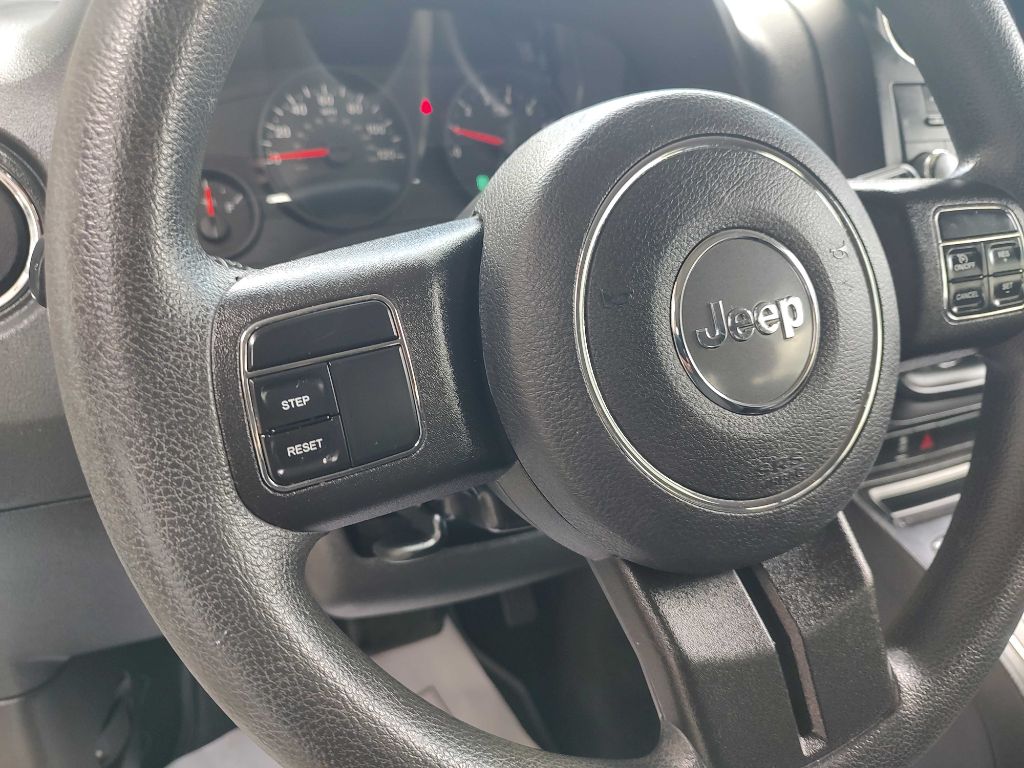 Photo 8 of this JEEP PATRIOT