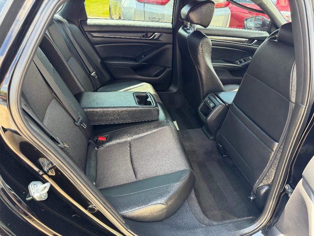 Photo 11 of this HONDA ACCORD
