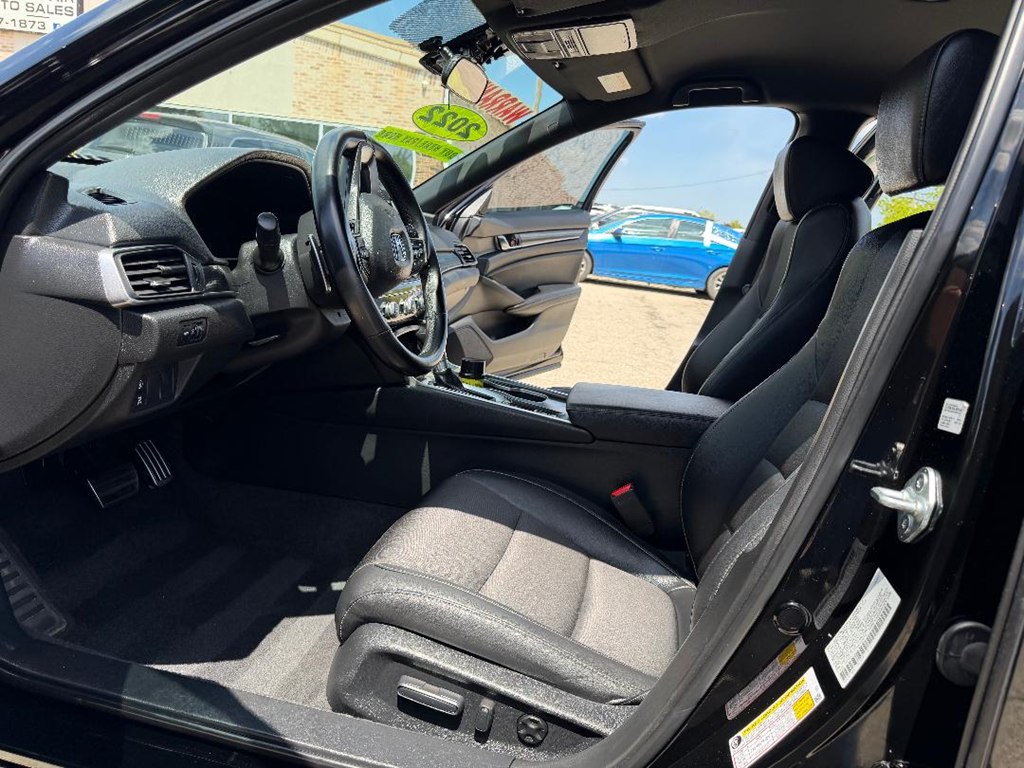 Photo 10 of this HONDA ACCORD