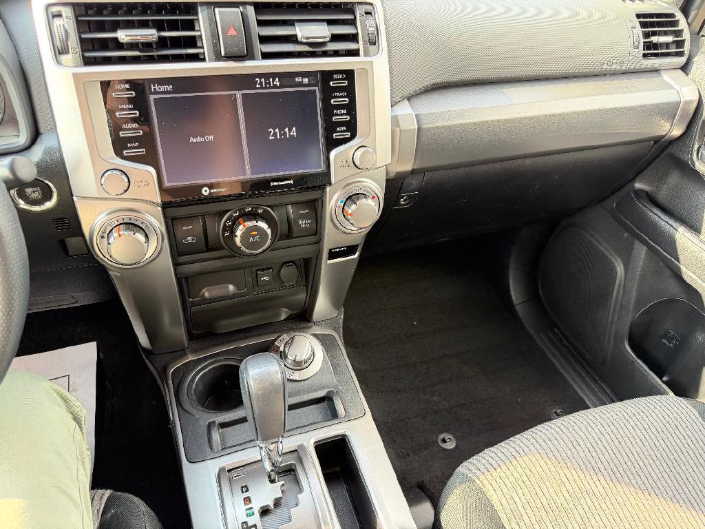 Photo 14 of this TOYOTA 4RUNNER