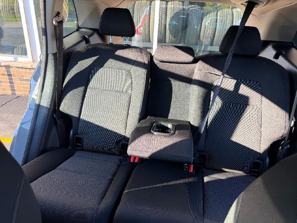 Photo 11 of this HONDA CR-V