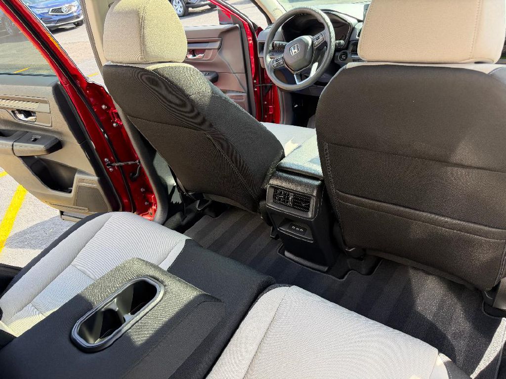 Photo 15 of this HONDA CR-V
