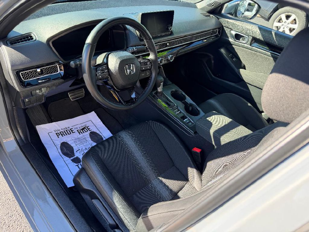 Photo 13 of this HONDA CIVIC