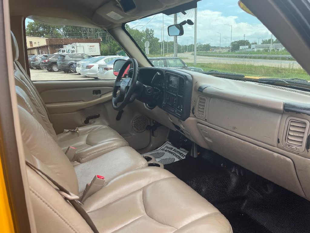 Photo 7 of this CHEVROLET SILVERADO 2500