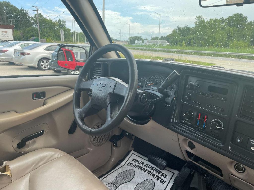 Photo 8 of this CHEVROLET SILVERADO 2500