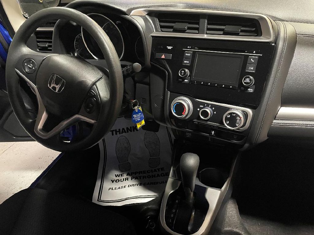 Photo 11 of this HONDA FIT