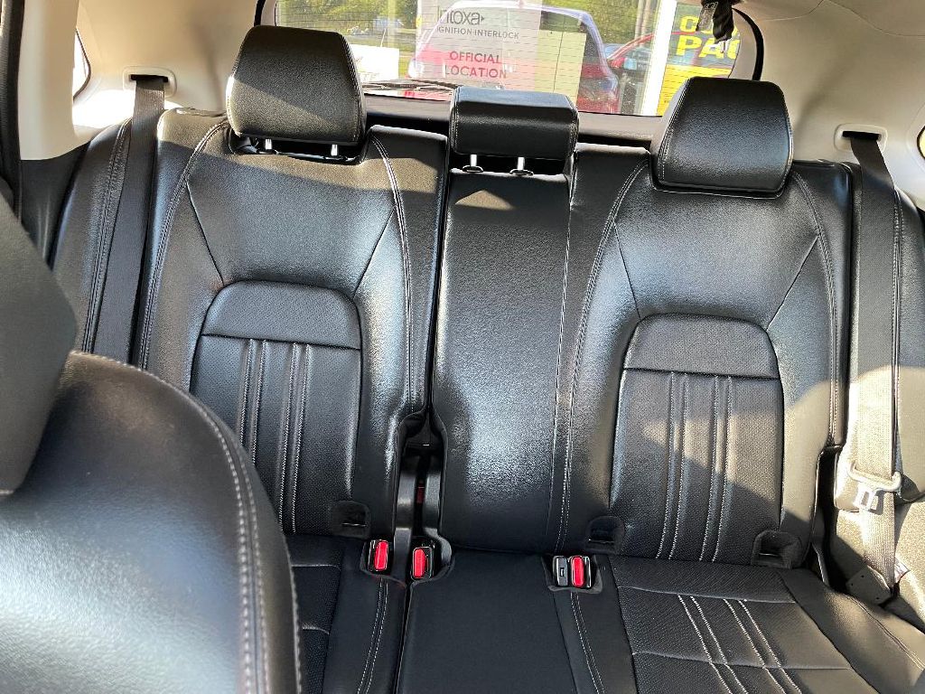 Photo 12 of this HONDA HR-V