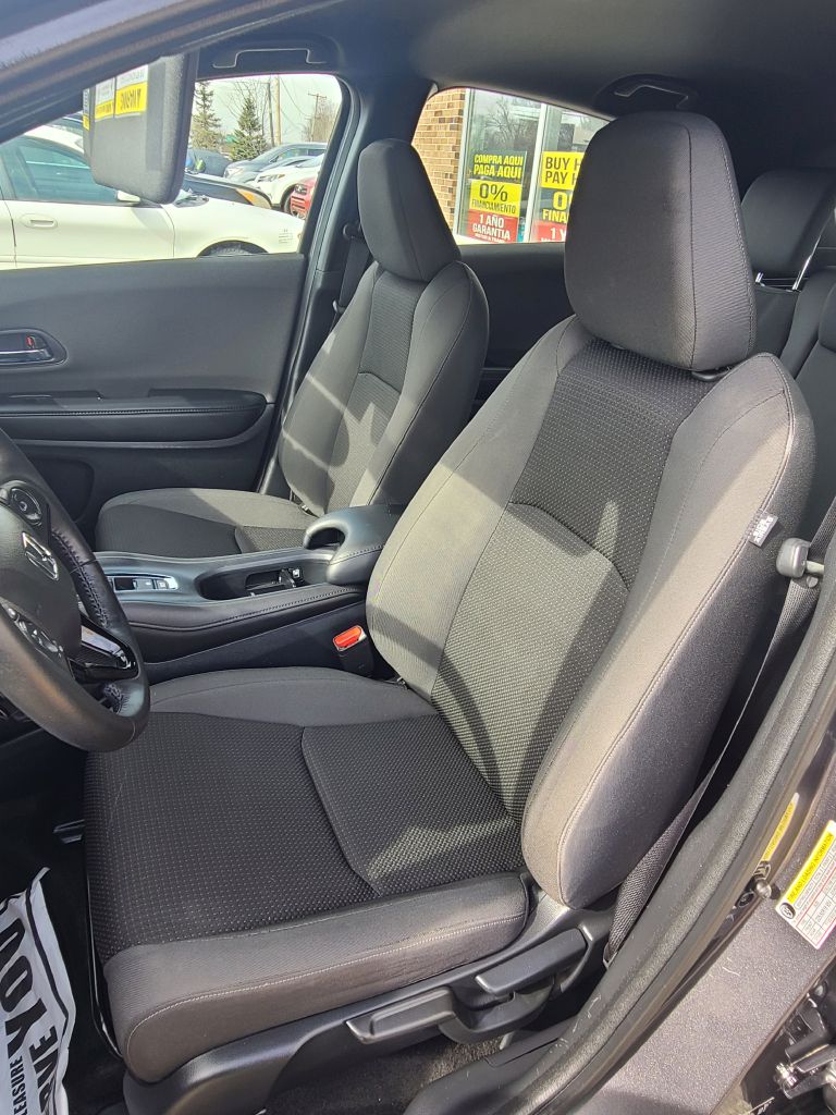 Photo 7 of this HONDA HR-V
