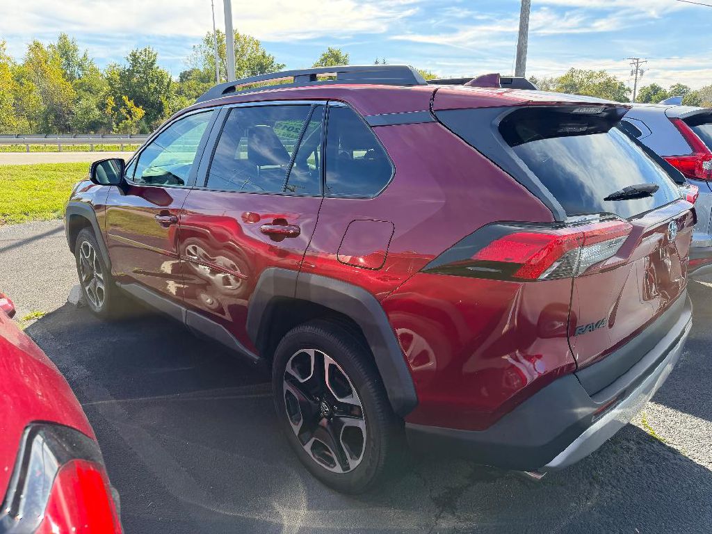 Photo 4 of this TOYOTA RAV4 ADVENTURE