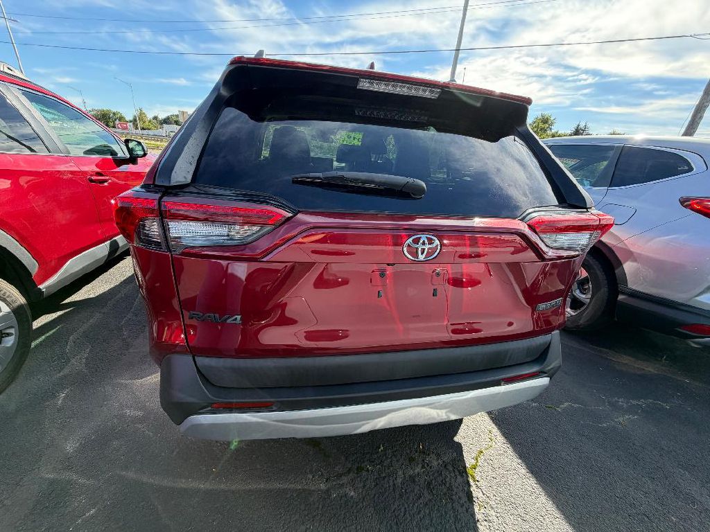 Photo 7 of this TOYOTA RAV4 ADVENTURE