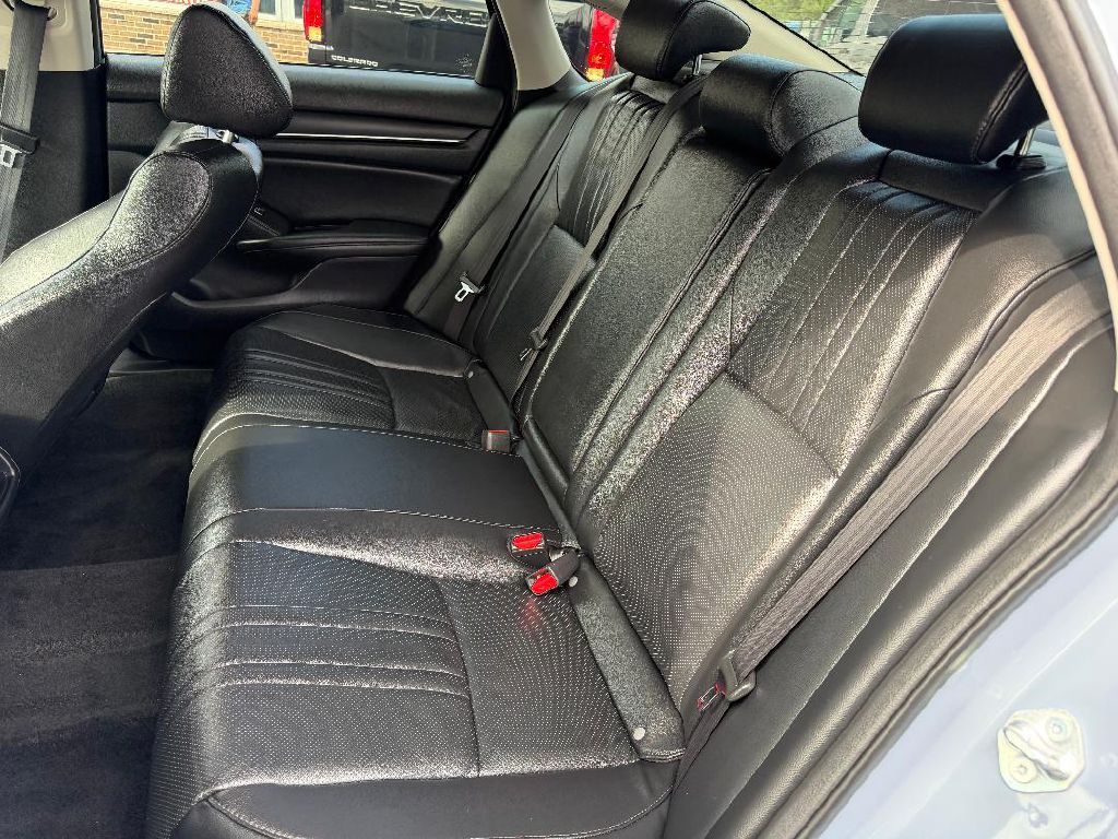 Photo 7 of this HONDA ACCORD
