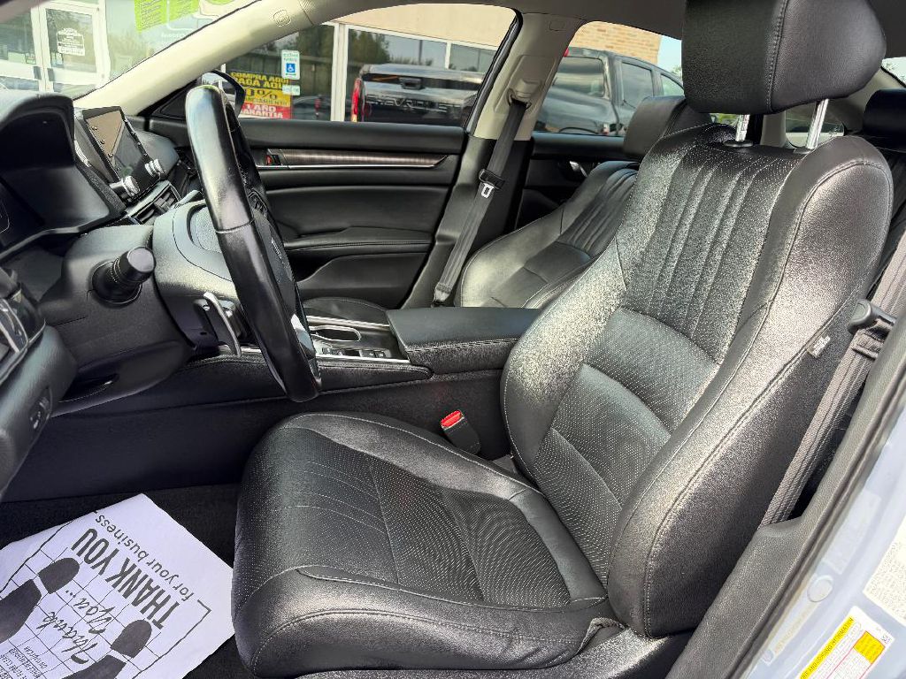 Photo 8 of this HONDA ACCORD