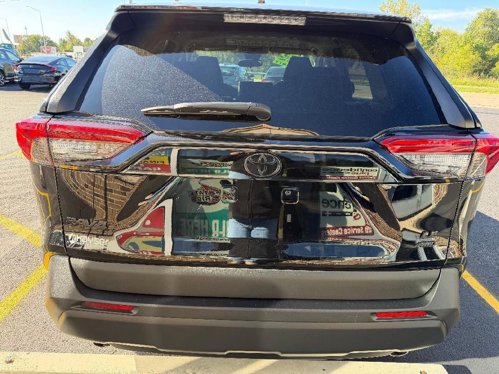 Photo 4 of this TOYOTA RAV4