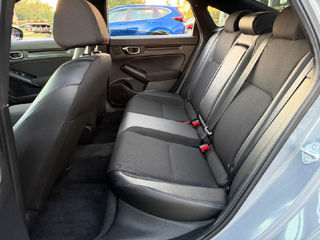 Photo 7 of this HONDA CIVIC
